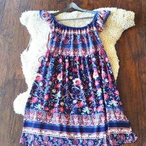 Super fun Fall boho dress off shoulder option. Size M.